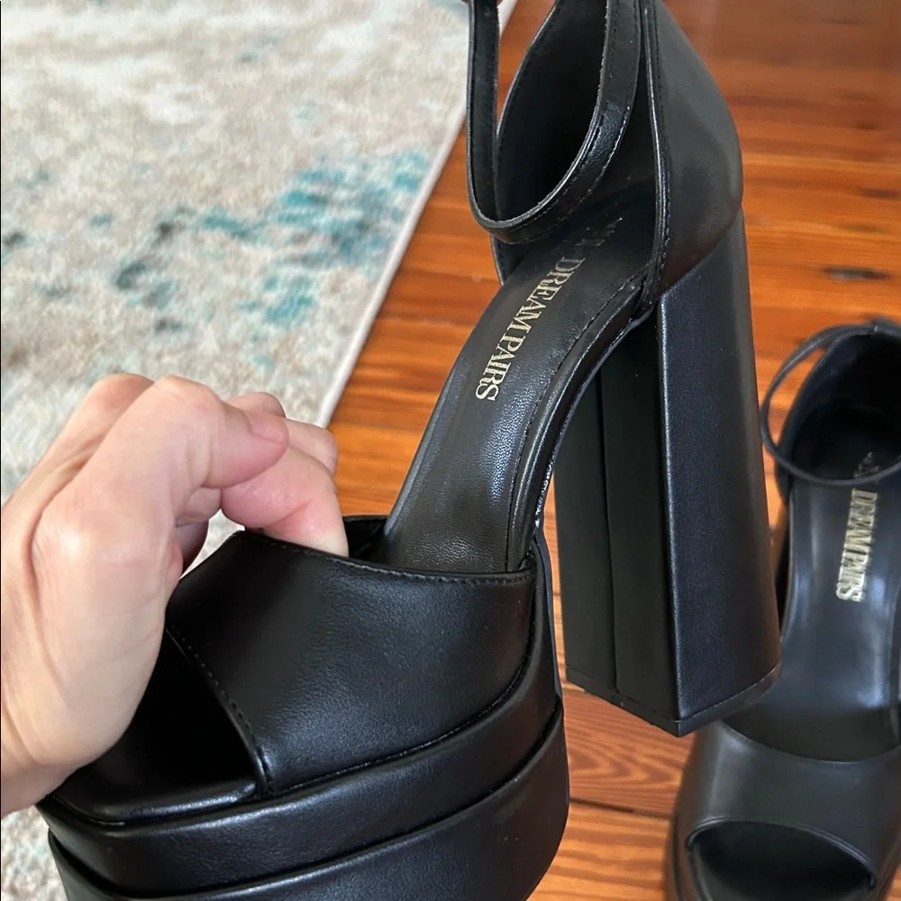 Dream pairs black platform heels